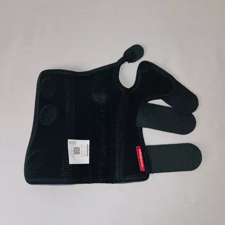 Ottobock 4143 Manu 3D Basic rannetuki, musta - Lastalliset rannetuet - 4143L-L-7P - 2